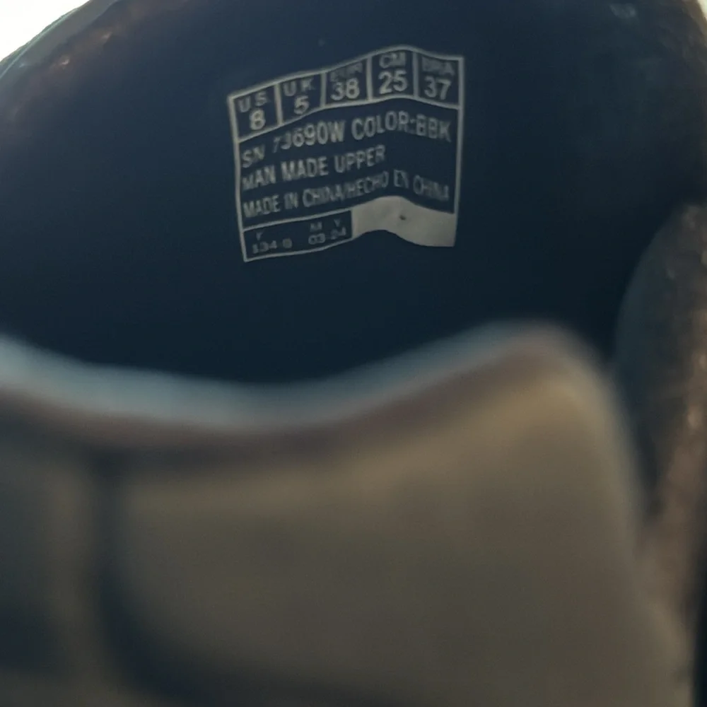 Sketchers Womens Street UNO Lace Up Sneaker. size 8 Wide. Like New Condition - Picture 14 of 14